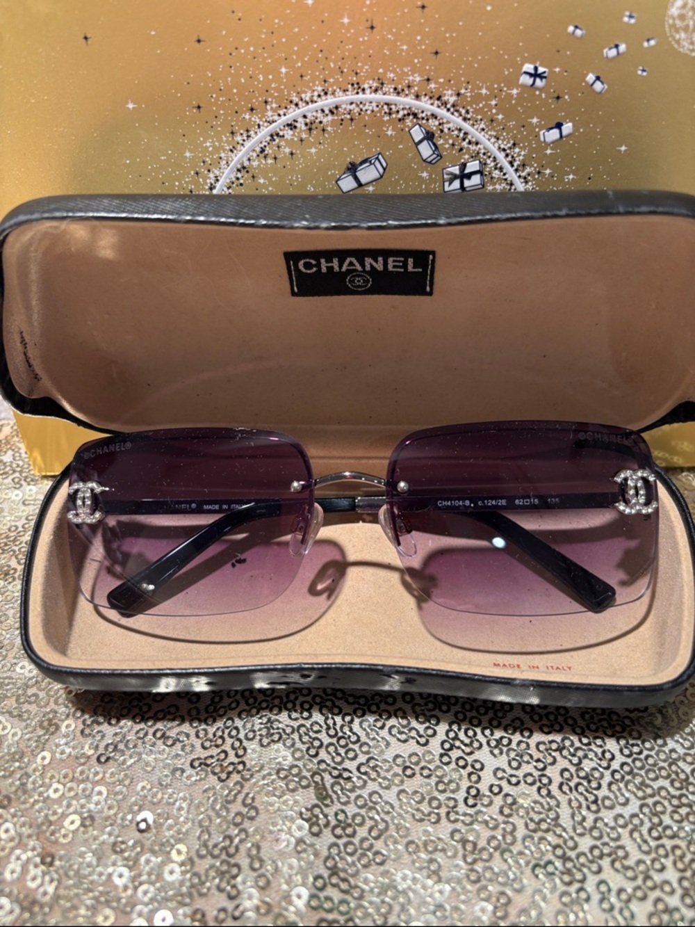 Fashion Rimless Sunglasses with Gradient Purple Lenses